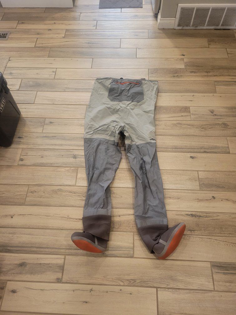 Simms Fishing Products Waders Men's Size XL Gray Nylon Neoprene