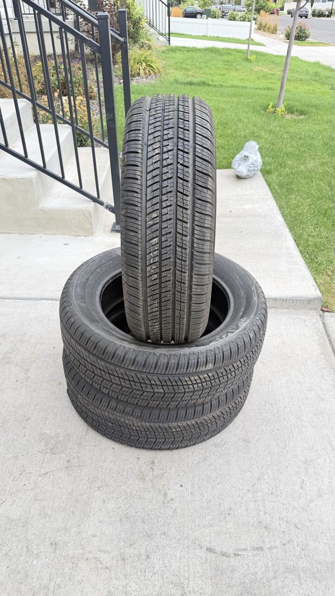  225/60R18 Yokohama Avid Ascend GT 