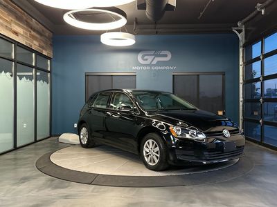 2016 Volkswagen Golf TSI S