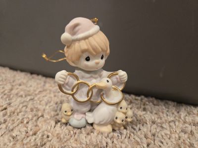 Precious Moments The Golden Rings Of Friendship Porcelain Ornament Enesco #456020