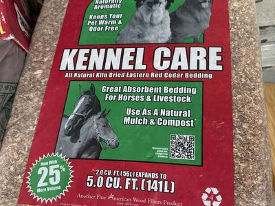PetsPick Kennel Care All Natural Kiln Dried Eastern Red Cedar Bedding 5.0 cu ft