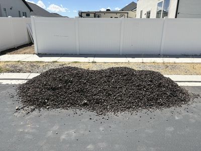 Brown rubber mulch