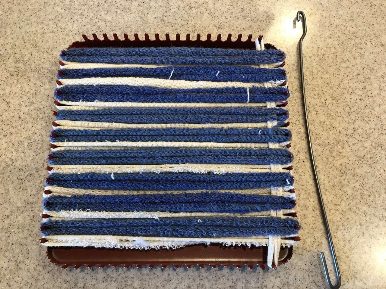 Vintage Weaving Loom Red Metal and Loom Loopers - METAL Loom and Plastic Loom