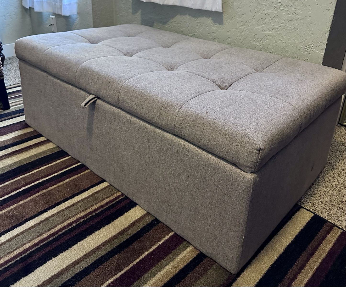 Storage ottoman