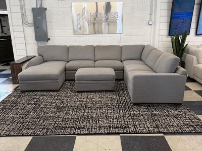 LIKE NEW!! COSTCO THOMASVILLE LANGDON FABRIC SECTIONAL W/ CHAISE AND STORAGE OTTOMAN!!