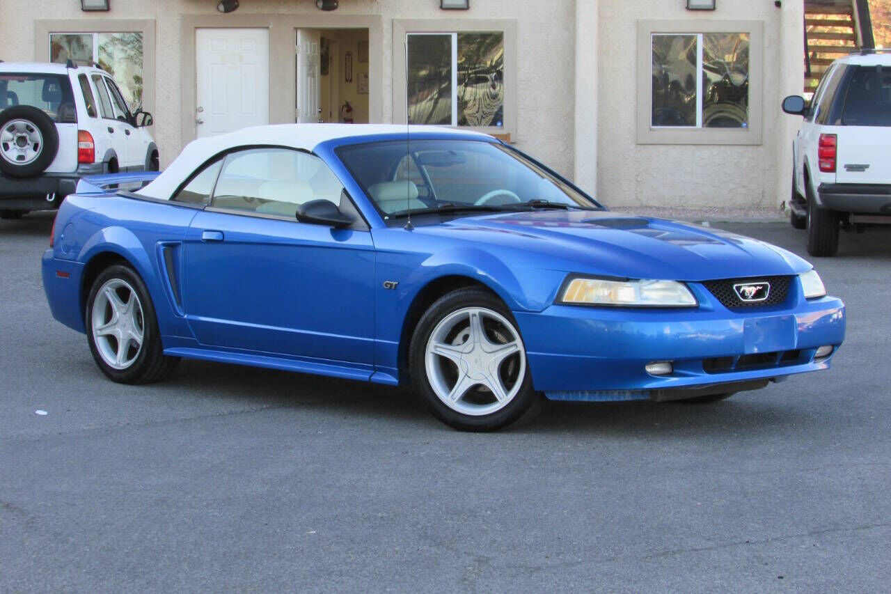 2000 Ford Mustang GT