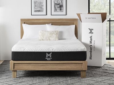 New in box Full size Member's Mark Hotel Premier Memory Foam Mattress 12”-plush