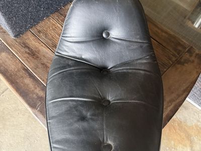 2007 Harley Davidson Dyna Wide Glide Seat