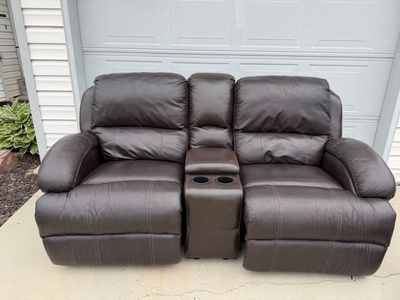 $100 3pc Leather Recliner Chair Set