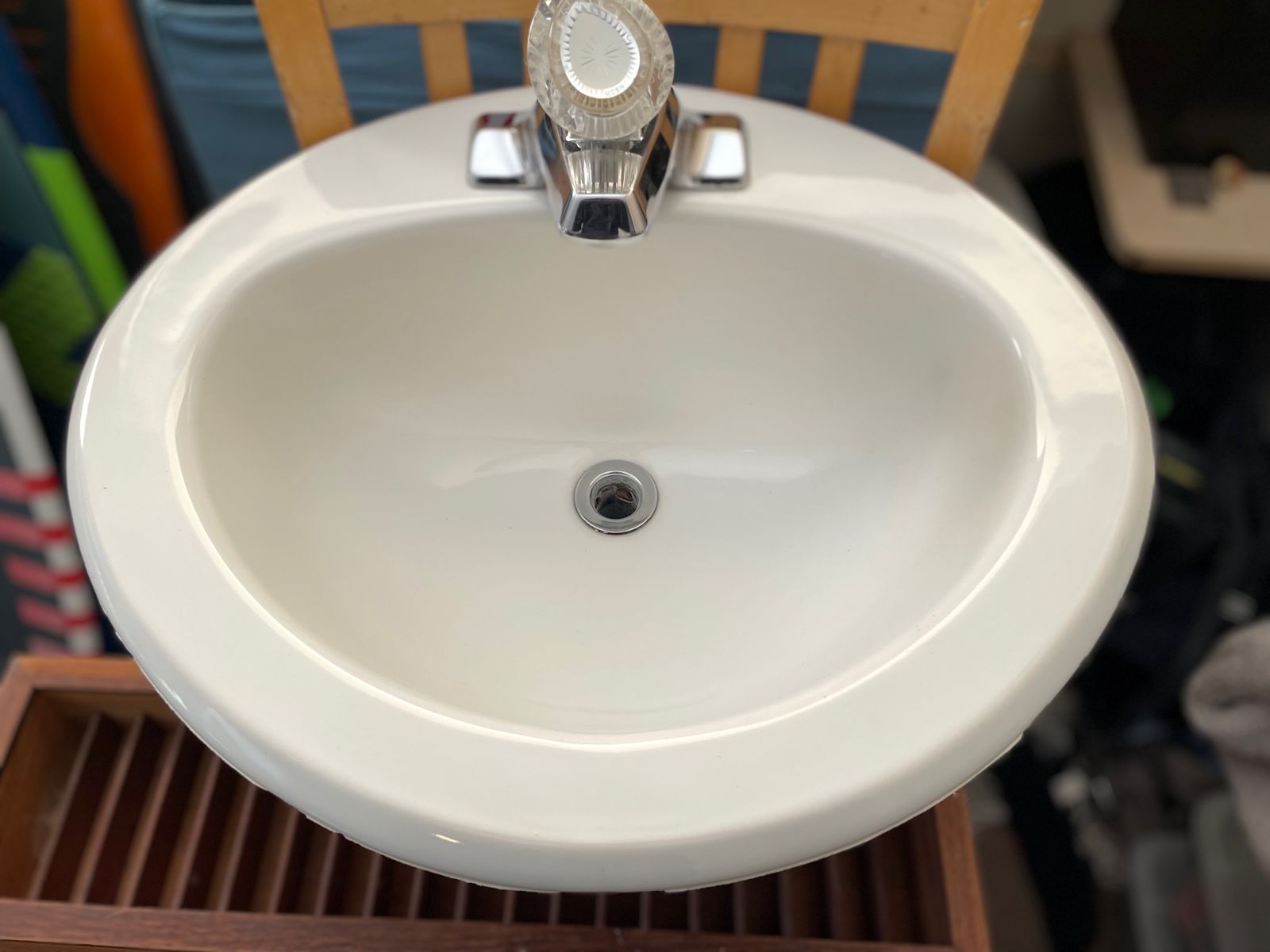 Bathroom sink top mount - perfect condition FREE