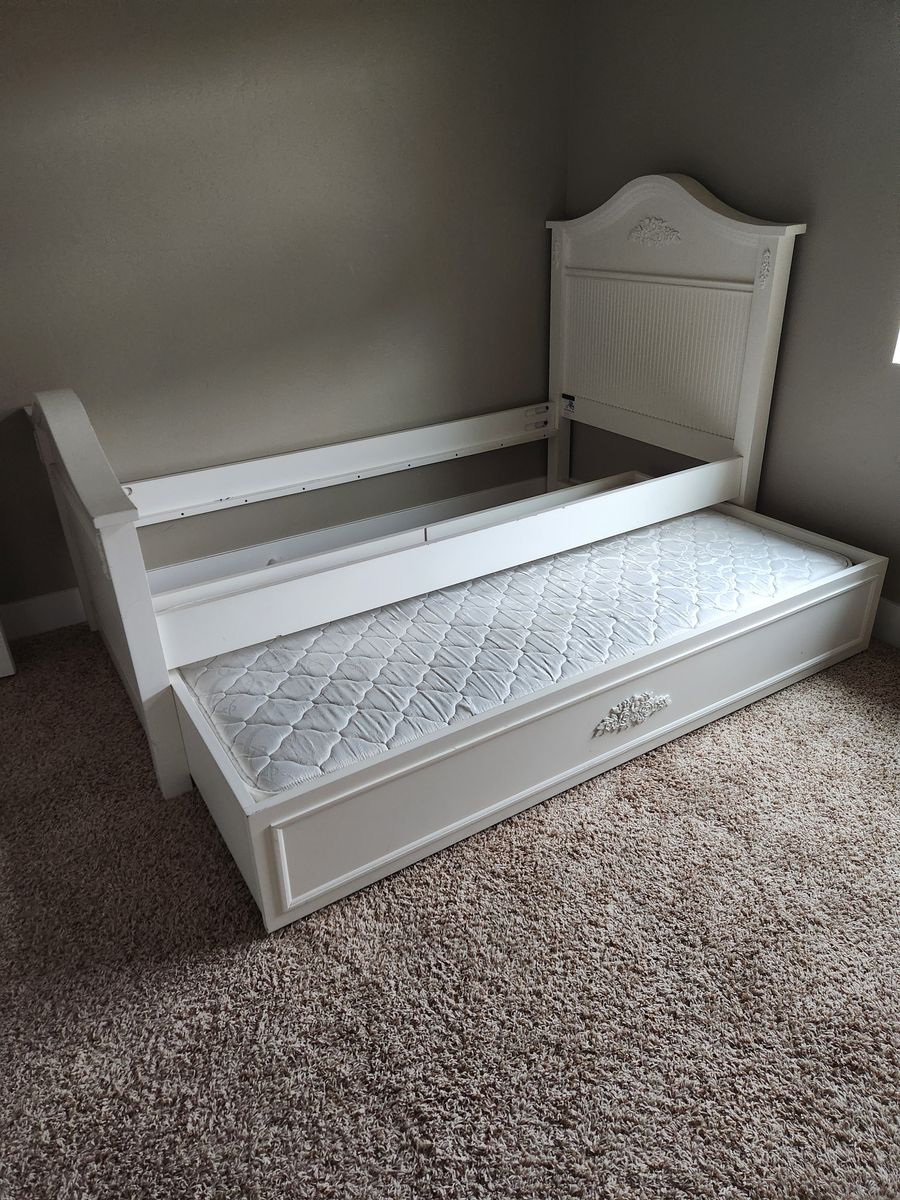 Twin Trundle Bed