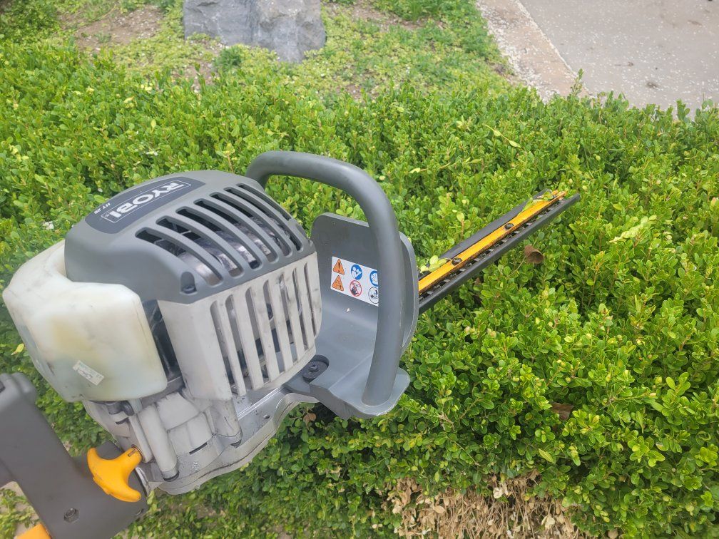 22 inch Ryobi Hedge Trimmer