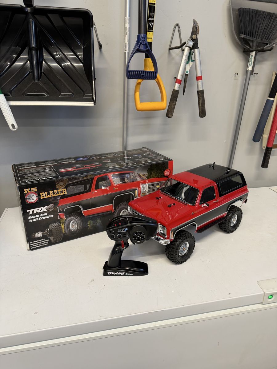 Traxxas trx4 blazer NEW