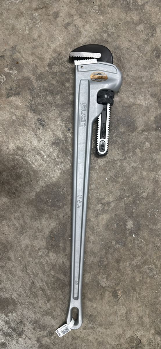 36” aluminum RIDGID pipe wrench