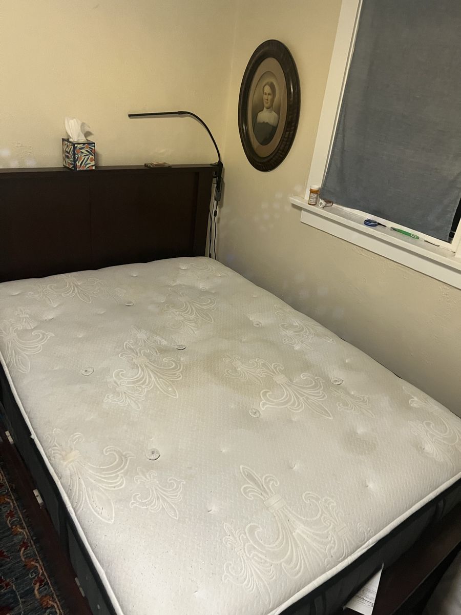 Sterns & Foster Luxury Firm mattress - obo