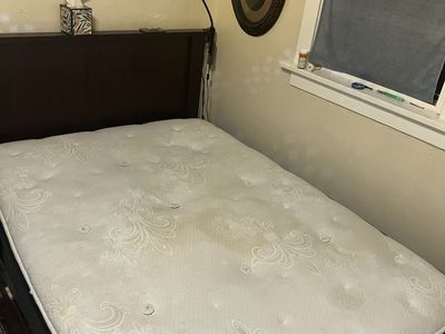 Sterns & Foster Luxury Firm mattress - obo