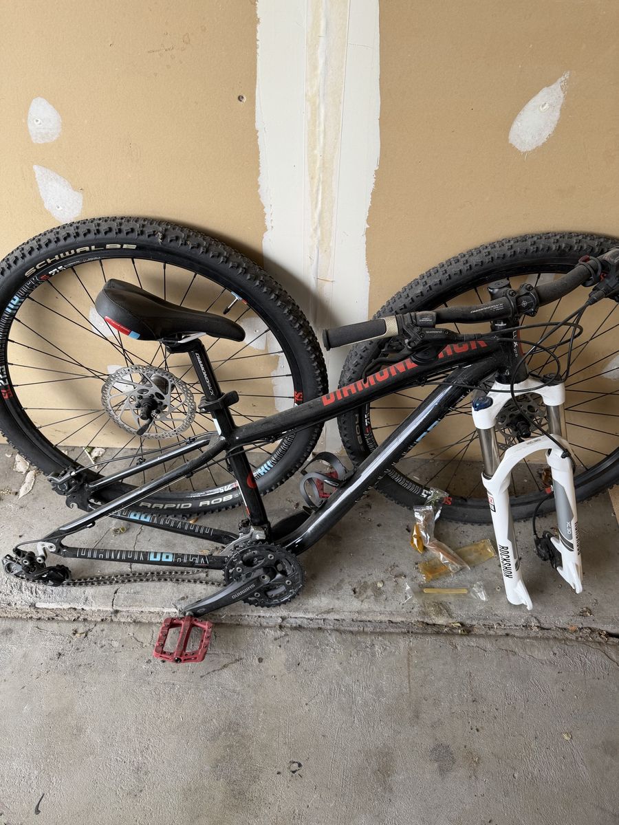 Diamondback Line 27.5" Mountain Bike - Black (Frame Only) & Bike Rack