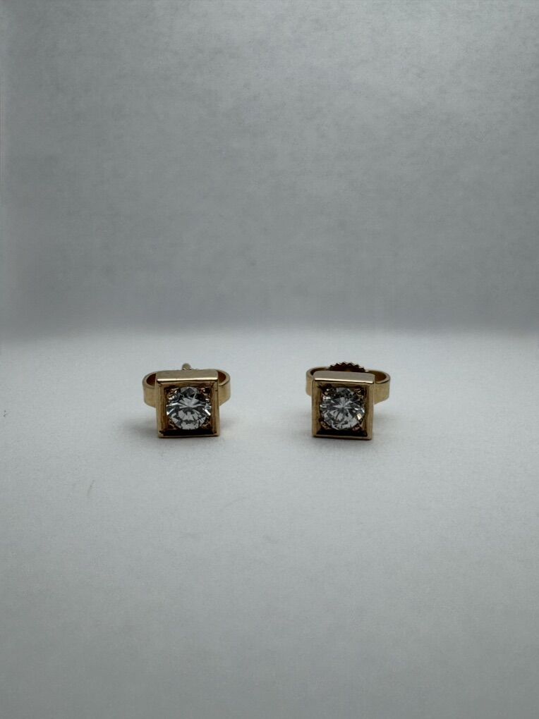 14k Gold 1/3k Diamond Stud Earings