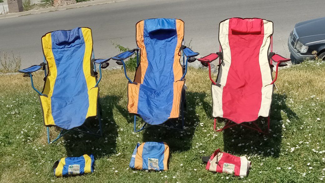 King Camp Lounger 3 Deluxe Reclining Folding Camping Chairs with Matching Carry Bags- Red, Blue, Orange, Yellow, White