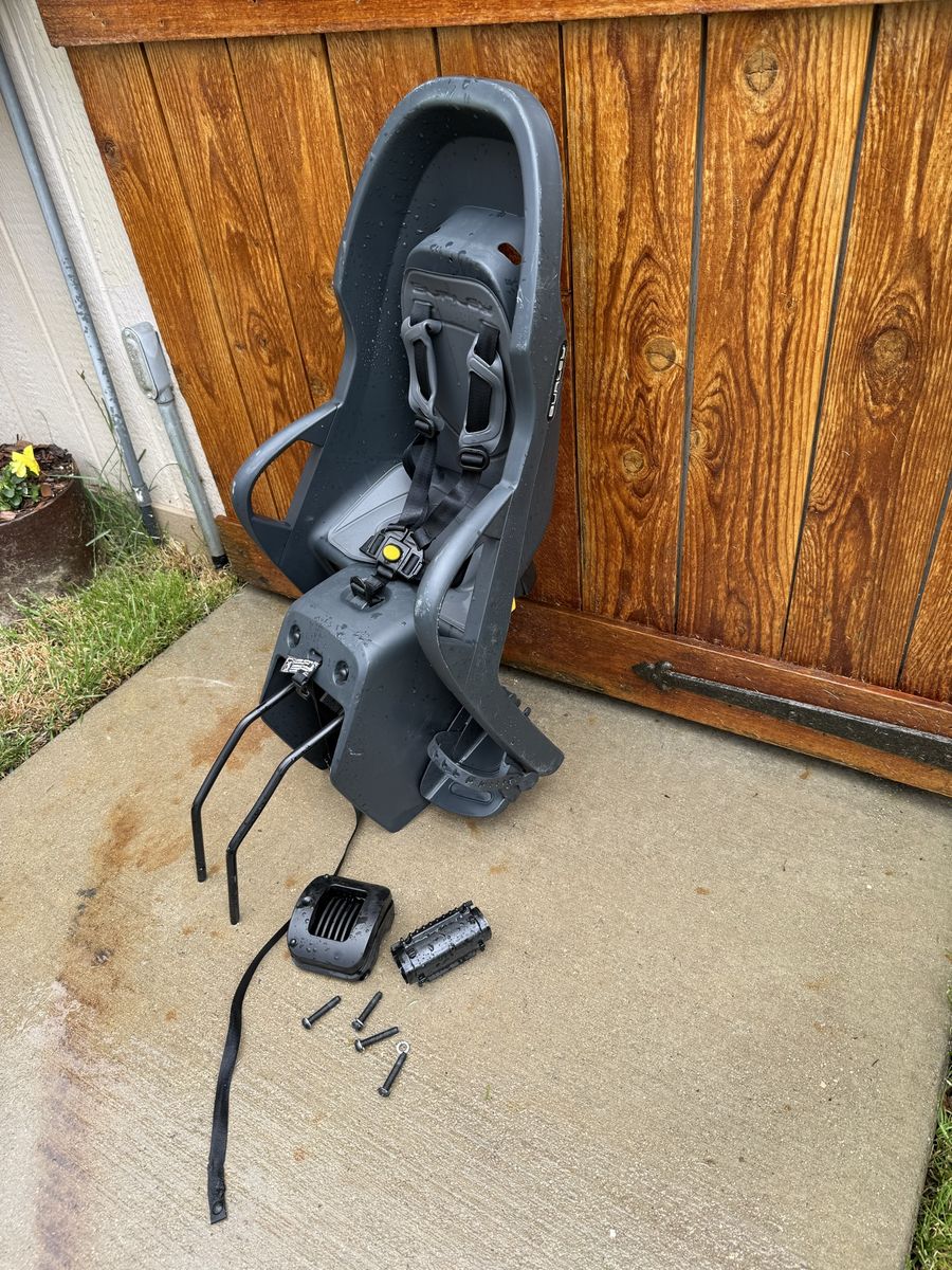 Burley kids bicycle seat with attachments