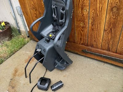 Burley kids bicycle seat with attachments