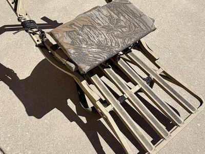 Summit Saber Steel Treestand - Treestand with Camo Seat and Instruction Booklet