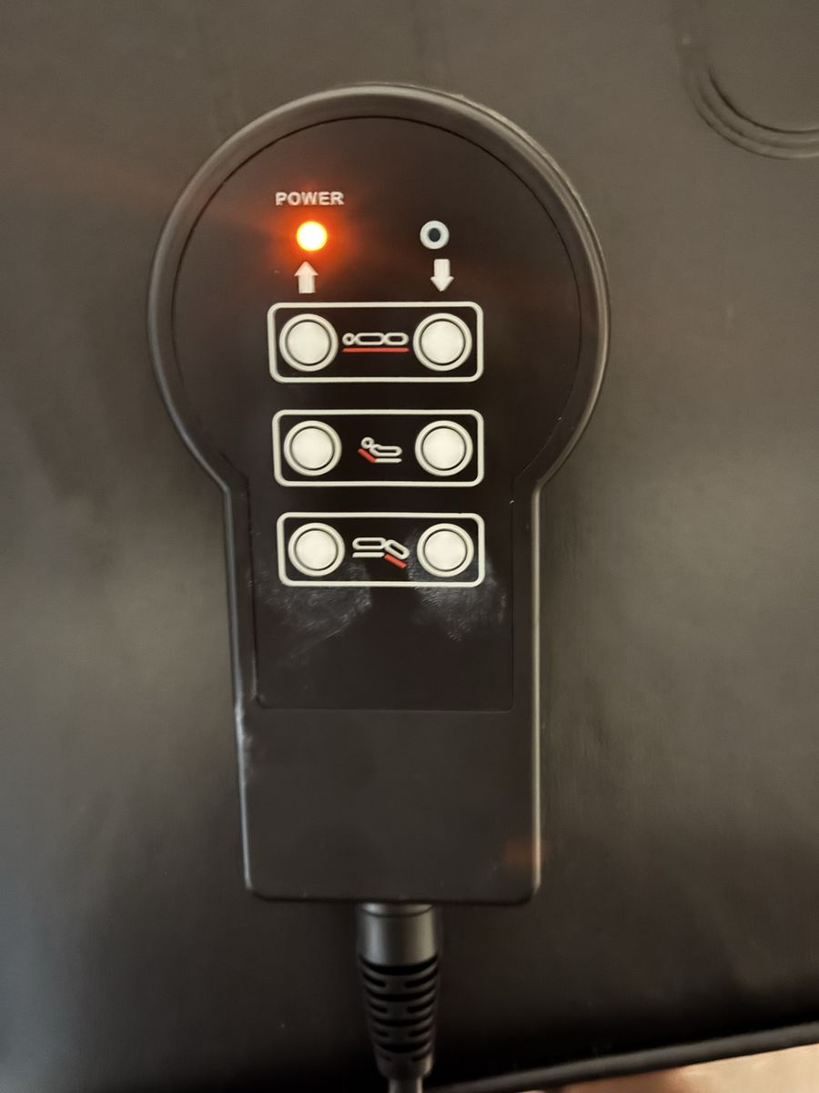 Hydraulic Adjustable Tattoo/ Facial Chair