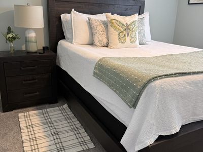 Queen size bed and furniture for sale