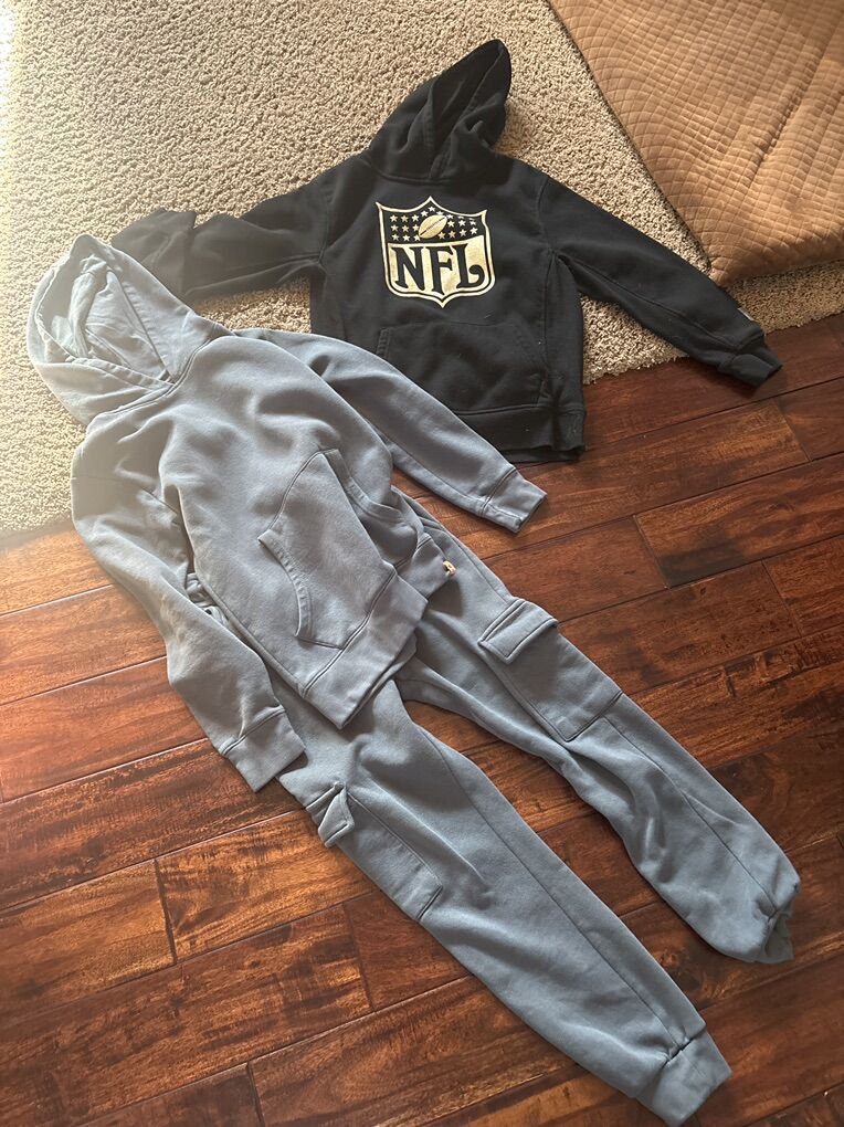 Boy Sweatshirt and Sweat Outfit Size 8-10