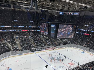 Blackhawks @ Mammoth