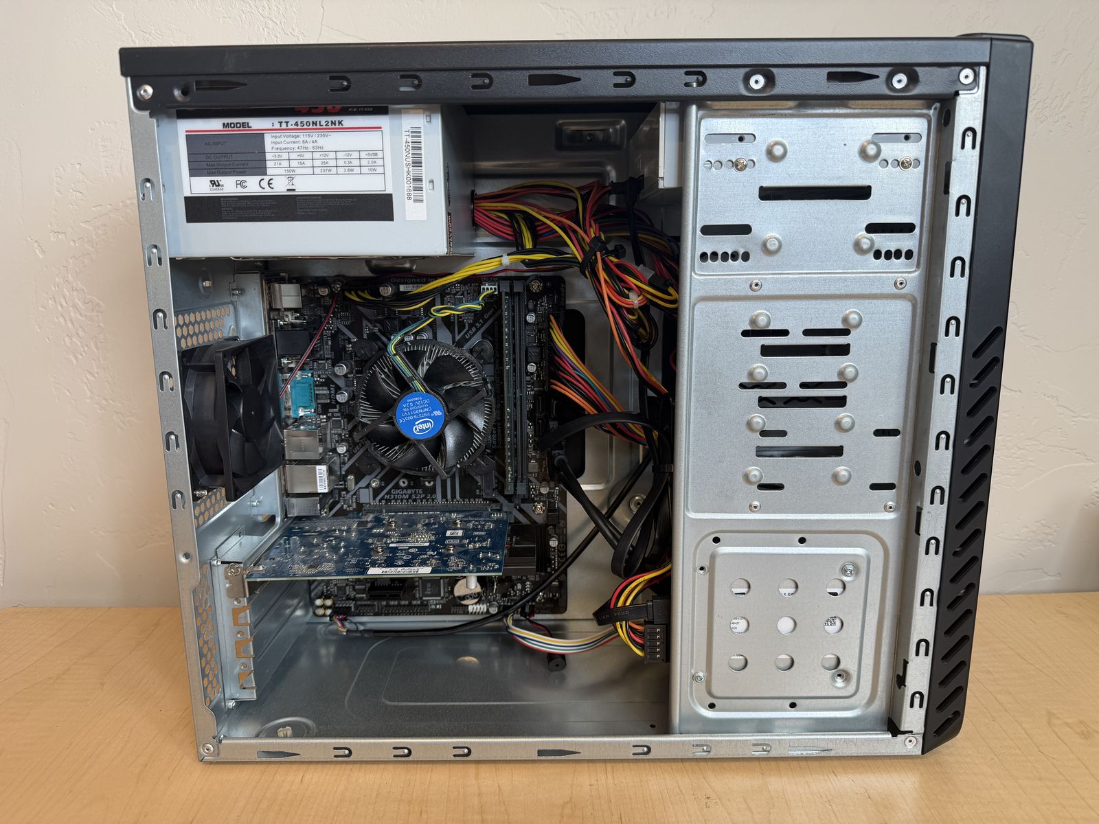 LIMA Custom Gaming computer with Radeon RX550 and Windows 11