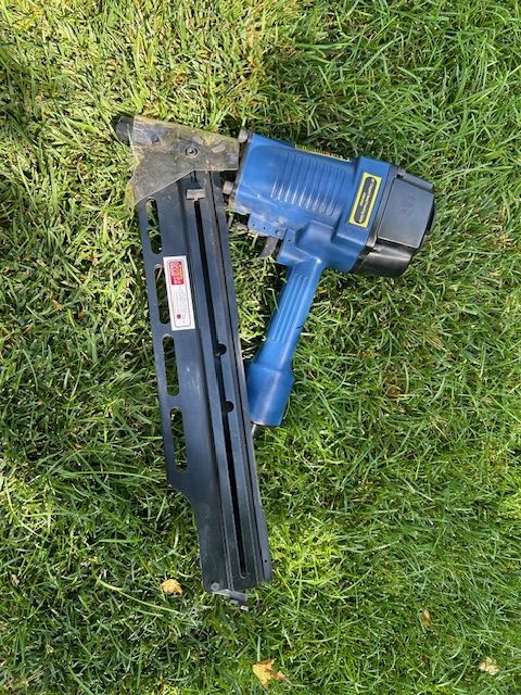 Pneumatic Framing Nailer