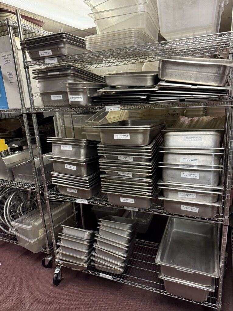 Used Stainless Steel Food Container All Sizes In ,$5 -$10- $15-$20-and $25 each