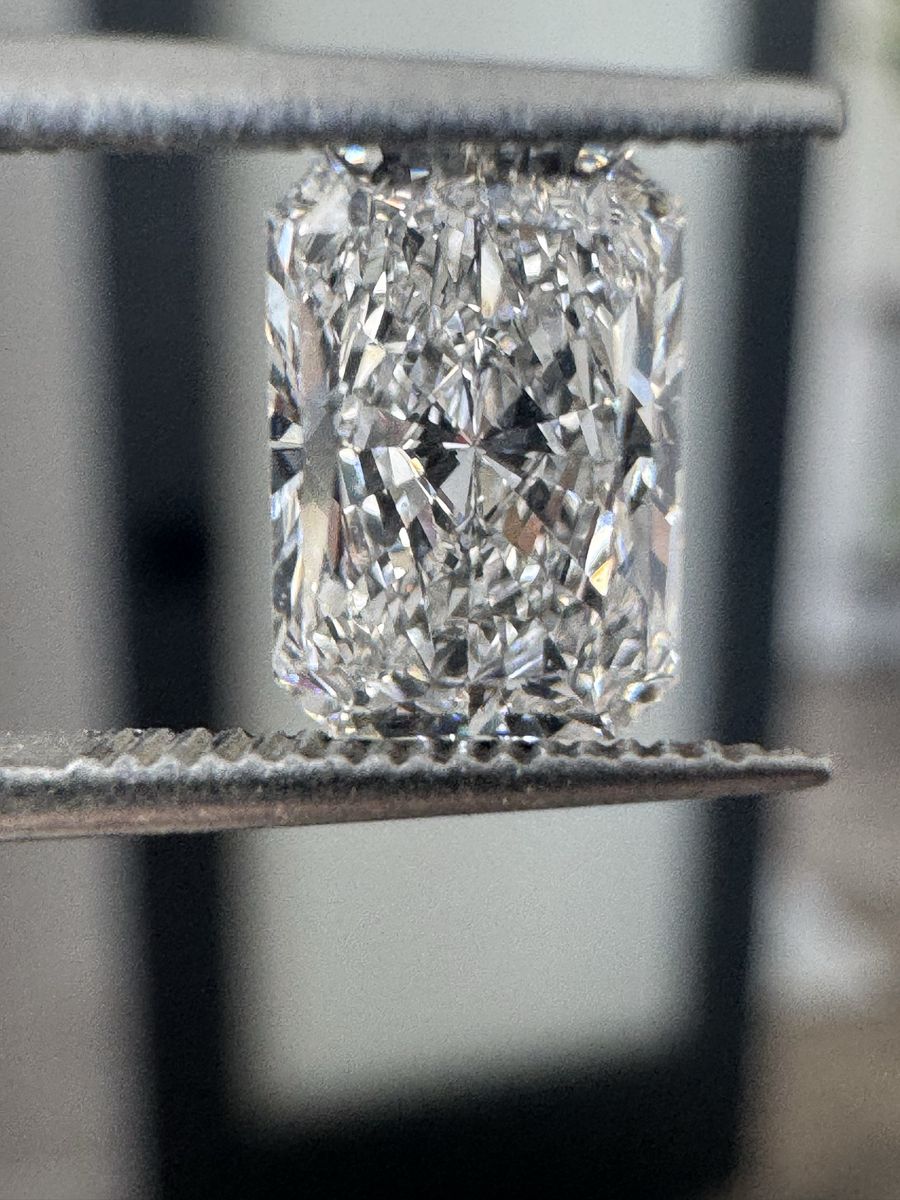 1.03 Carat Radiant Cut Loose Lab Diamond IGI certified E VS1