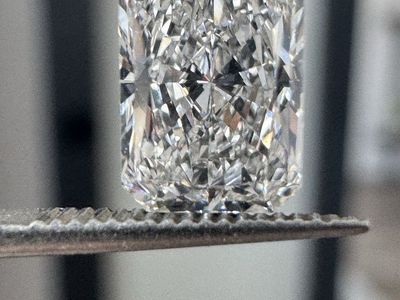 1.03 Carat Radiant Cut Loose Lab Diamond IGI certified E VS1