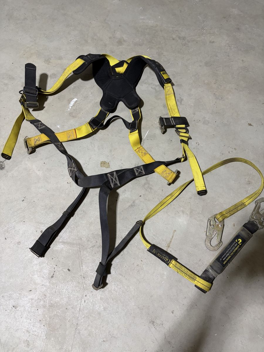 Guardian Fall Protection Safety Harness with Shock-Absorbing Lanyard
