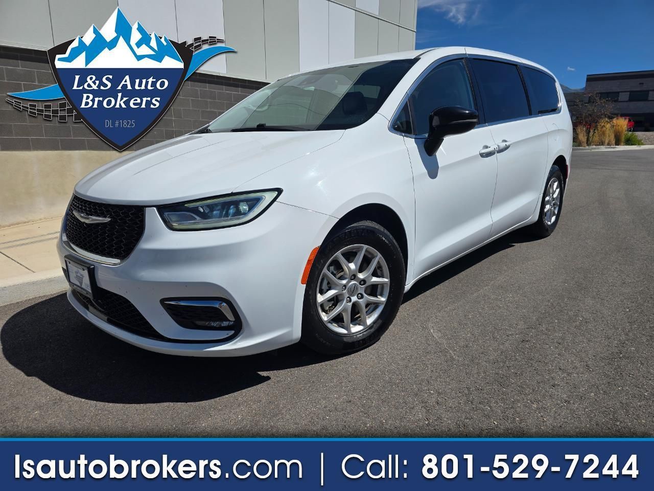 2024 Chrysler Pacifica Touring L