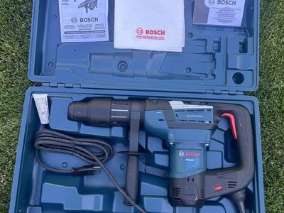 BOSCH ROTARY HAMMER / DRILL