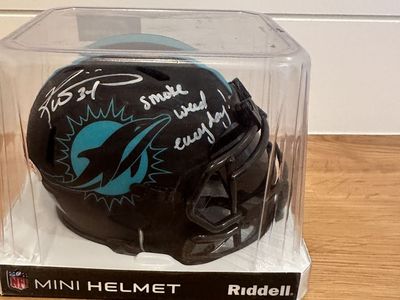 Ricky Williams Signed Dolphins Eclipse Mini Helmet with visor – PSA Witnessed + Rare Inscription