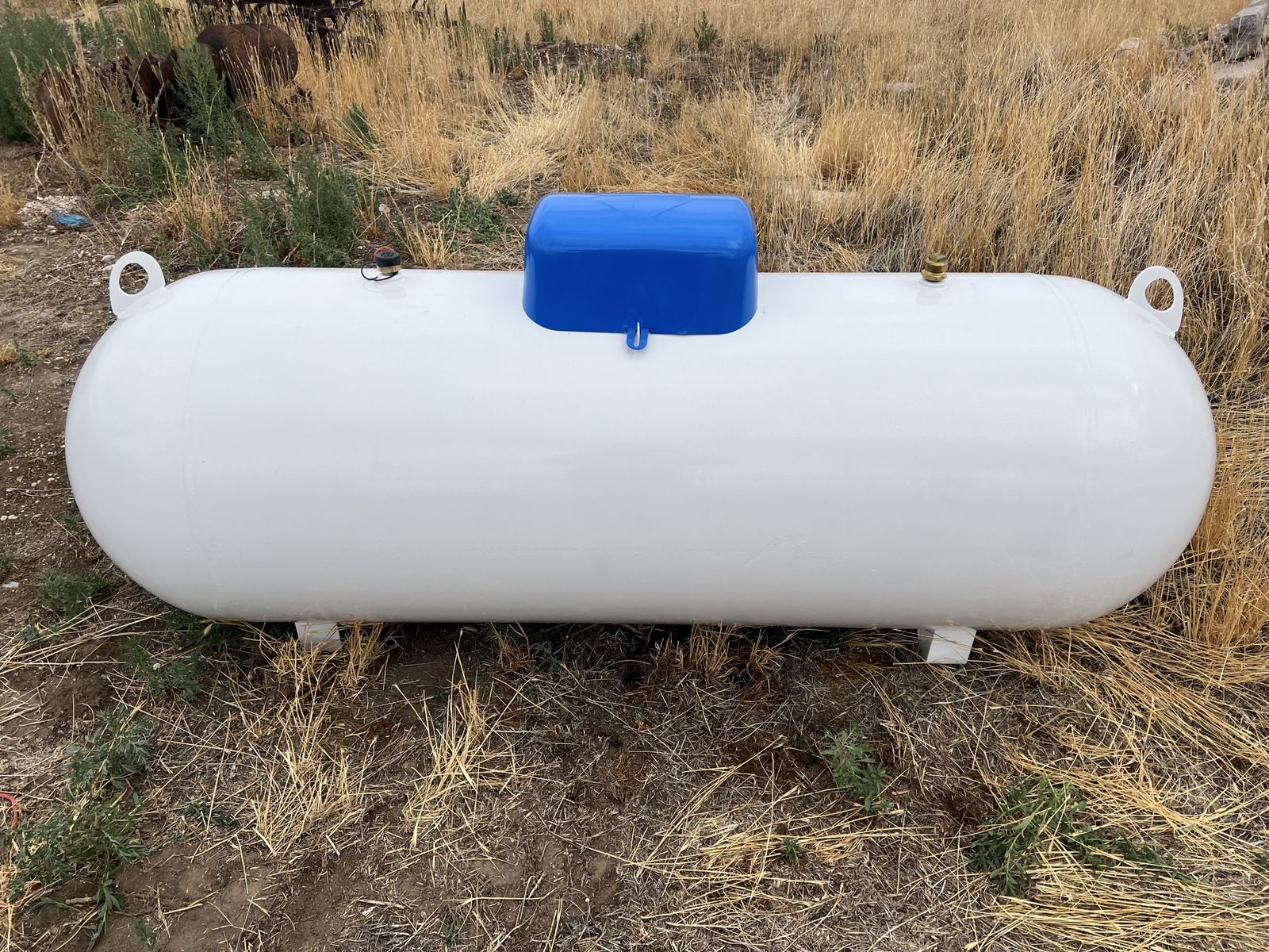 250 Gallon Propane Tank ((Refurbished))
