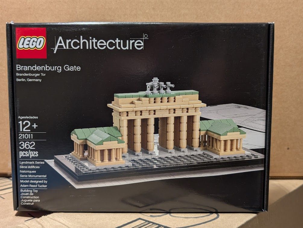 NEW LEGO ARCHITECTURE: Brandenburg Gate (21011)
