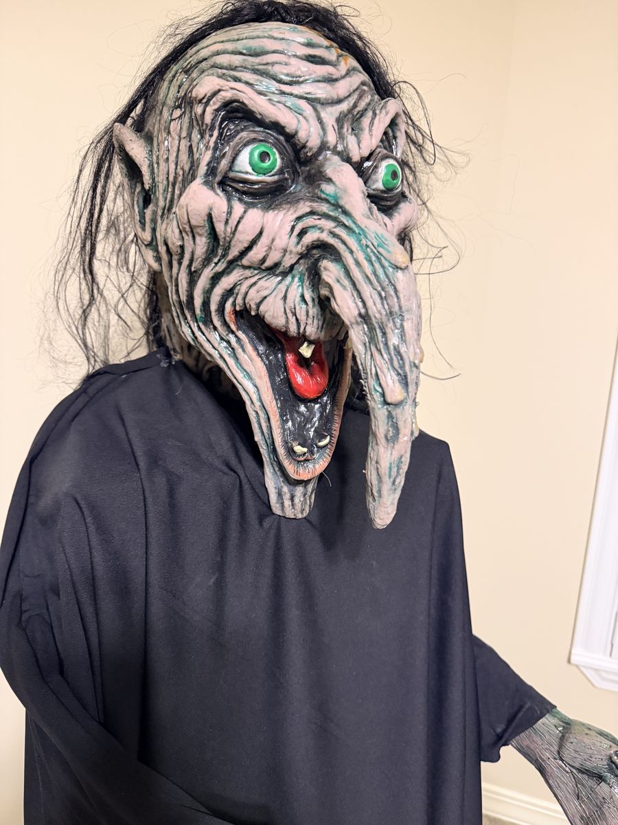 A PAIR of SCARY Halloween Witch and Ghoul Props/Decorations