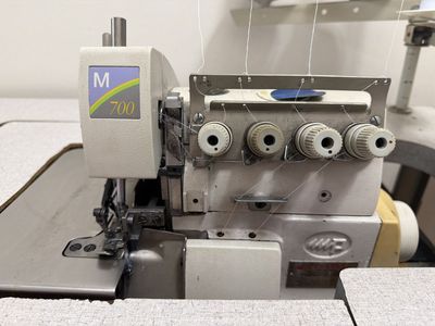 Pegasus M-700 Industrial Overlock / Serger Sewing Machine with Table