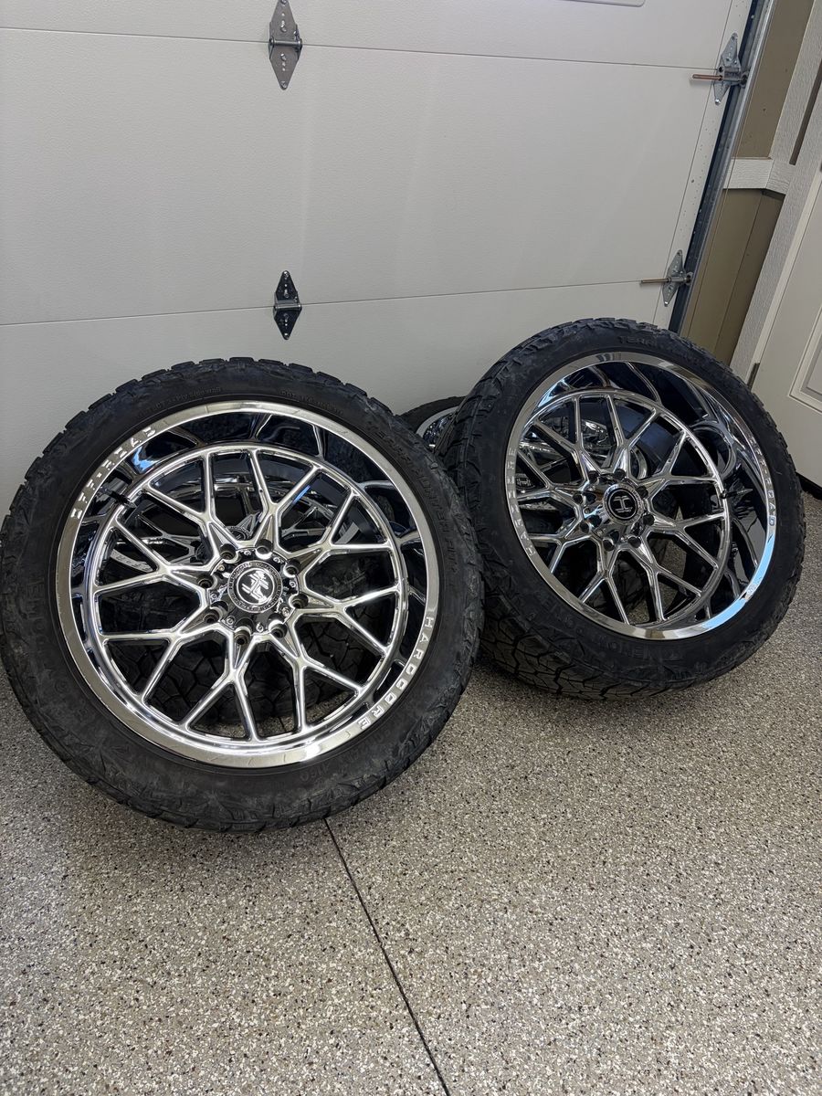 24x12 8x180 hardcore wheels on 35x12.50R24 tires