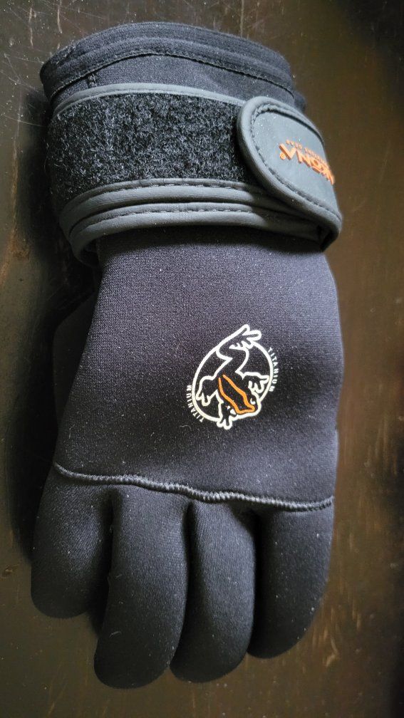 Akona Adventure Gear Gloves