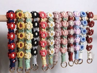 Handmade Macrame Daisy Flower Keychains - Bohemian Style Wrist Lanyards - Multiple Colors
