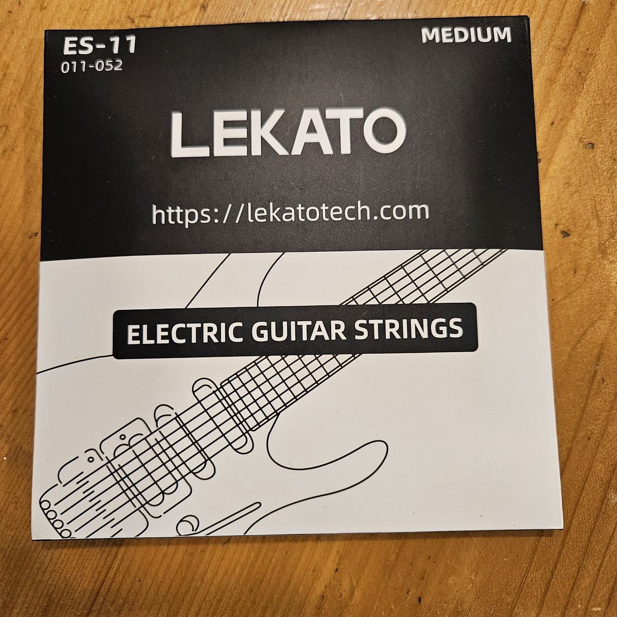 8 sets med guitar strings