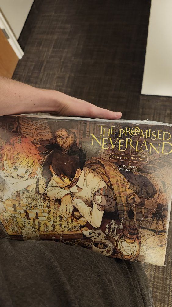 *Unopened* The Promised Neverland Complete Box Set