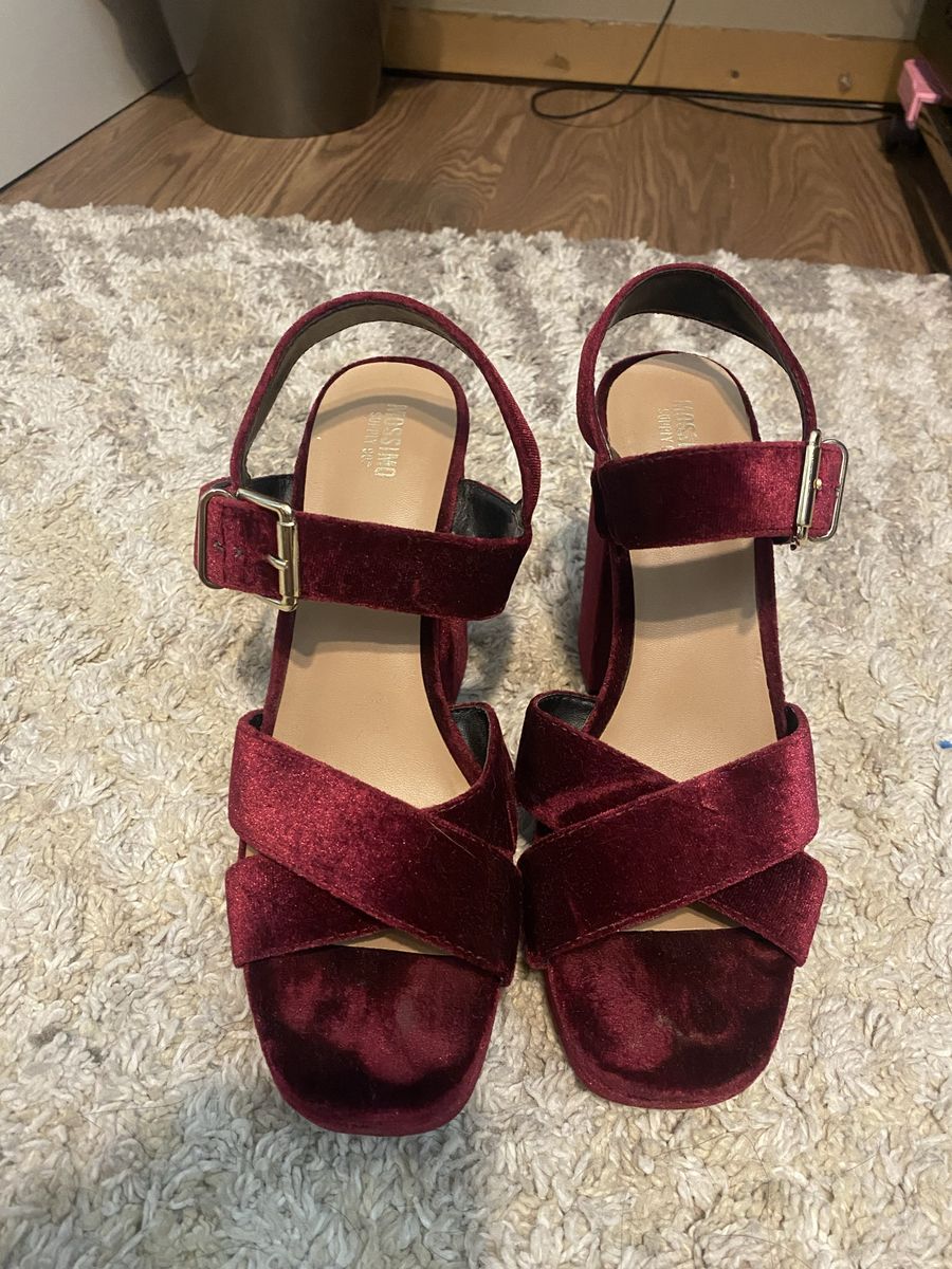 Mossimo Supply Co. Red Velvet Block Heel Platform Sandals - Women's Size 8.5