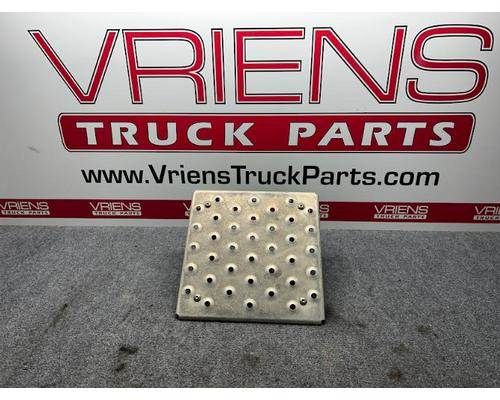 Freightliner Deck Plate / Catwalk